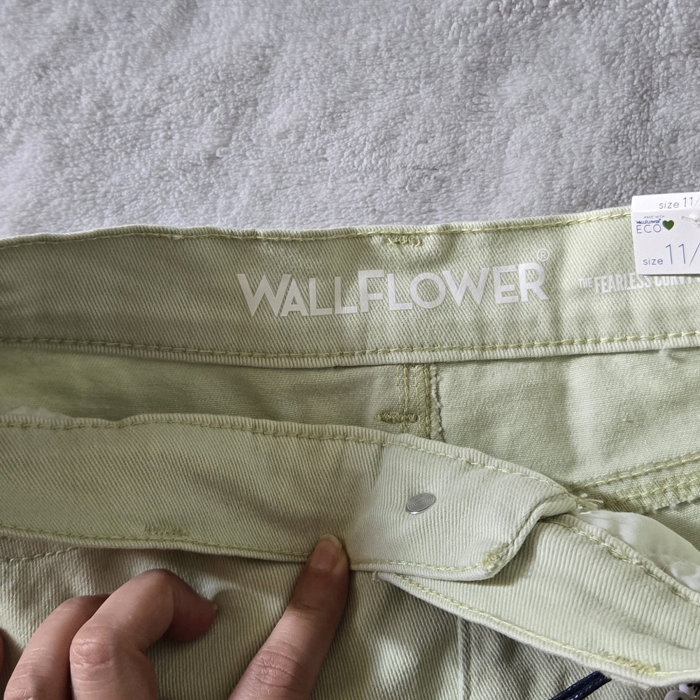 wallflower denim shorts Size 11 - Picture 6 of 10
